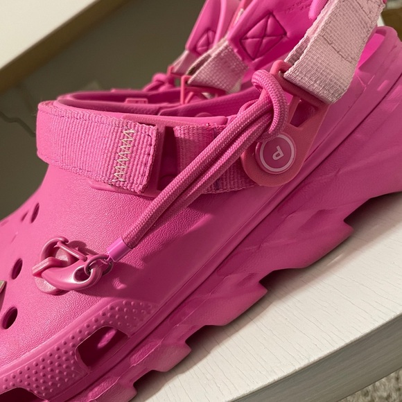 Post Malone X Crocs Duet Max Clog ‘Electric Pink’ - Picture 2 of 6